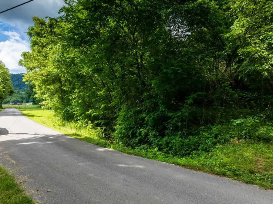 0 Round Barn Rd, Powder Springs, TN 37848 - #2