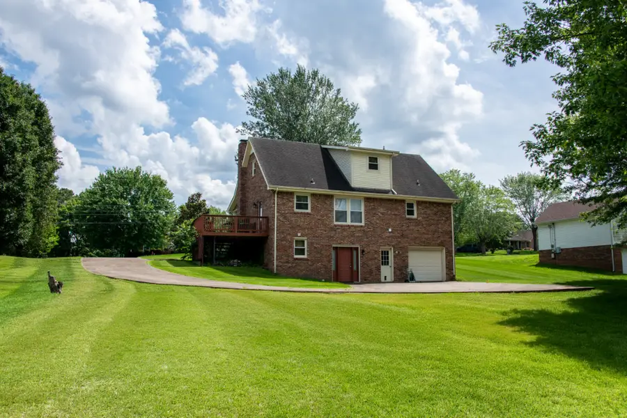 3057 Williamsburg Rd, Clarksville, TN 37043 - #2