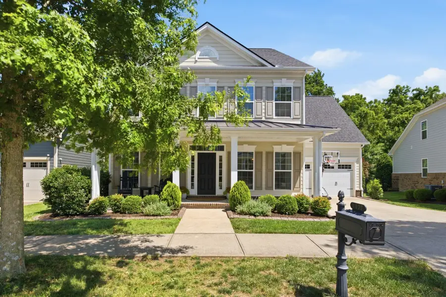 1017 Linden Isle Dr, Franklin, TN 37064 - #2