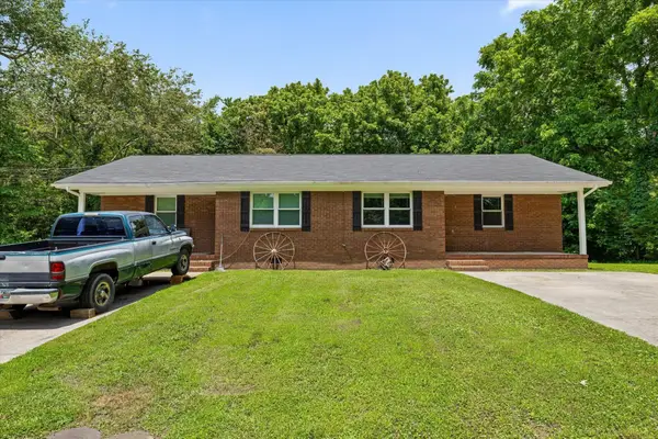 555 E Garden Farm Road, Rossville, GA 30741
