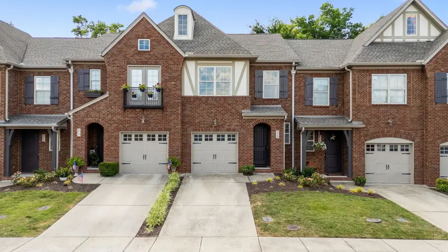 419 Waterbrook Dr, Mount Juliet, TN 37122 - #2