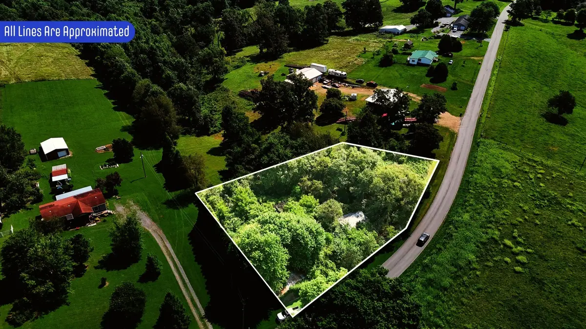 384 Underwood Rd, Lafayette, TN 37083 - #1