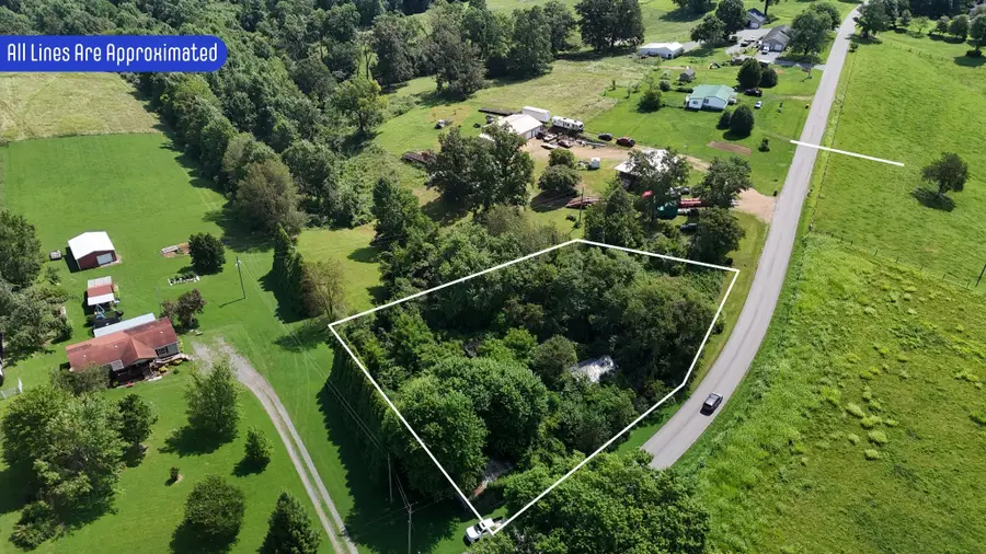 384 Underwood Rd, Lafayette, TN 37083 - #2