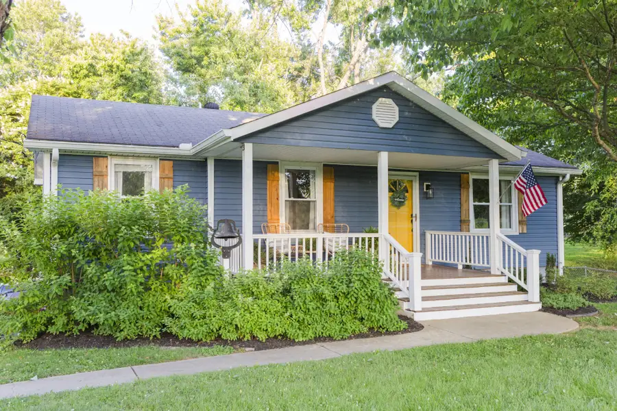 120 Lee Rd, Cottontown, TN 37048 - #2
