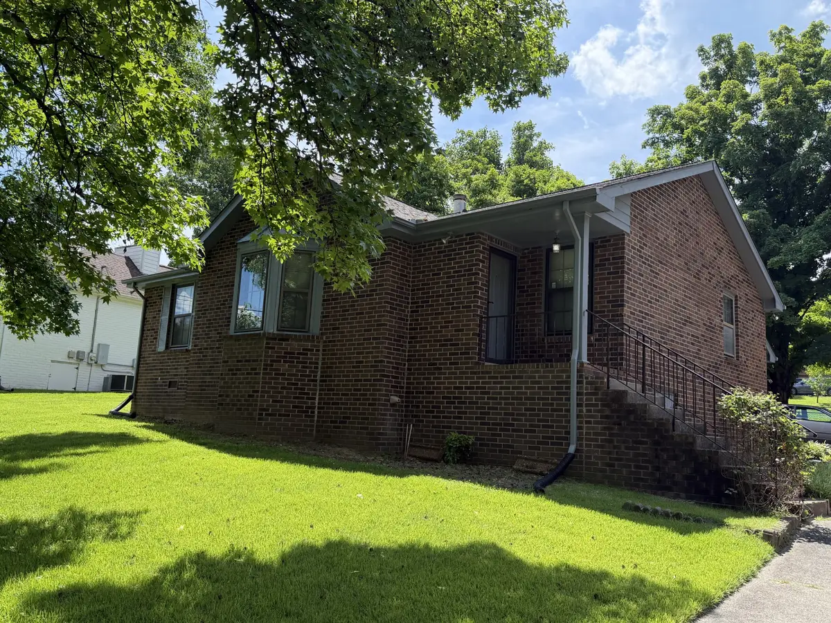 3021 Blackwood Dr, Nashville, TN 37214 - #1
