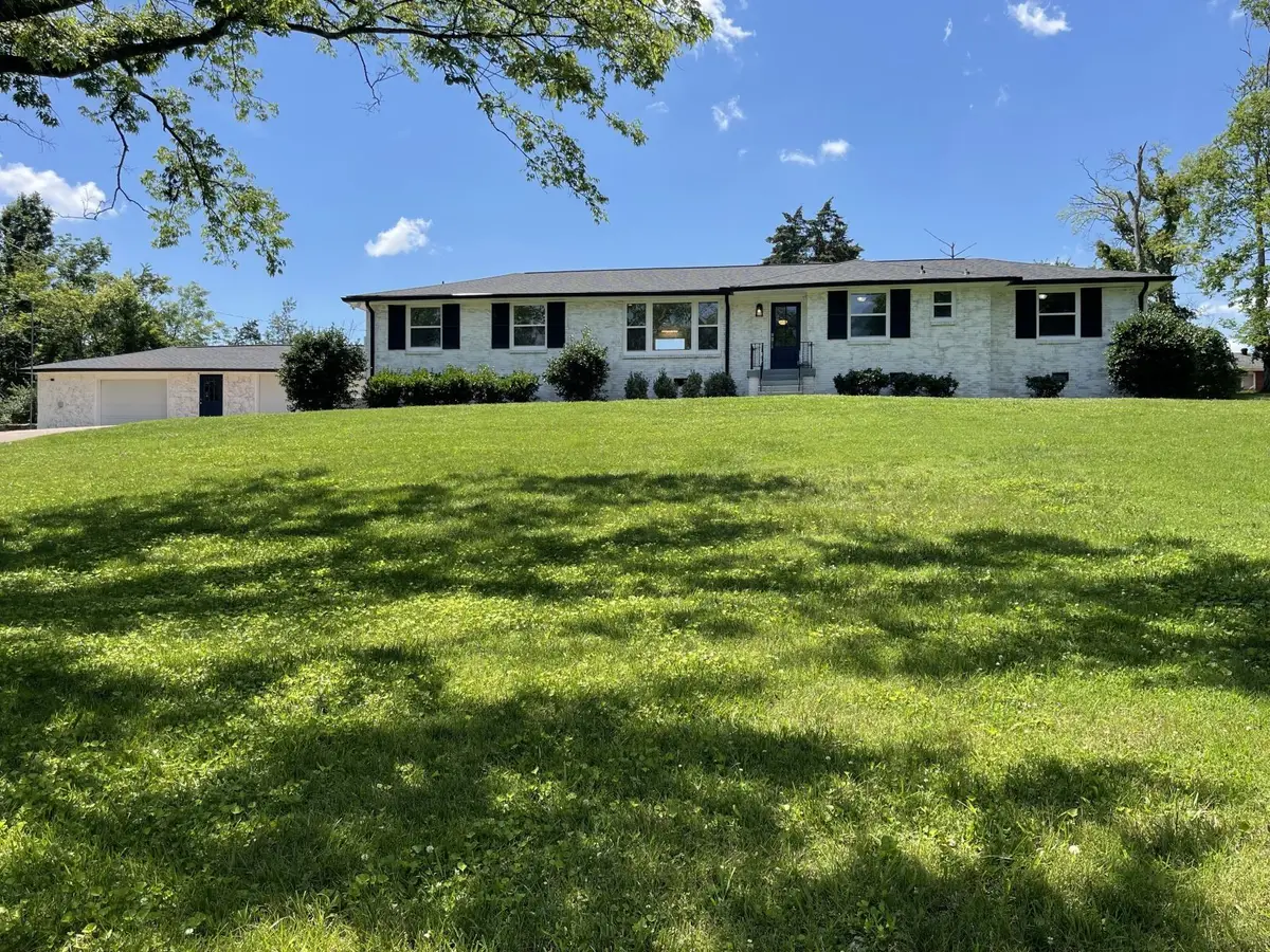 4028 Yoest Dr, Nashville, TN 37207 - #1