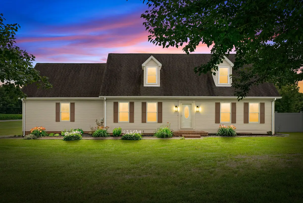 3805 Cadiz Rd, Hopkinsville, KY 42240 - #1