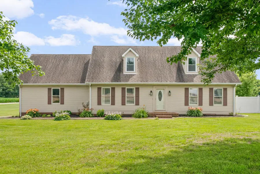 3805 Cadiz Rd, Hopkinsville, KY 42240 - #2