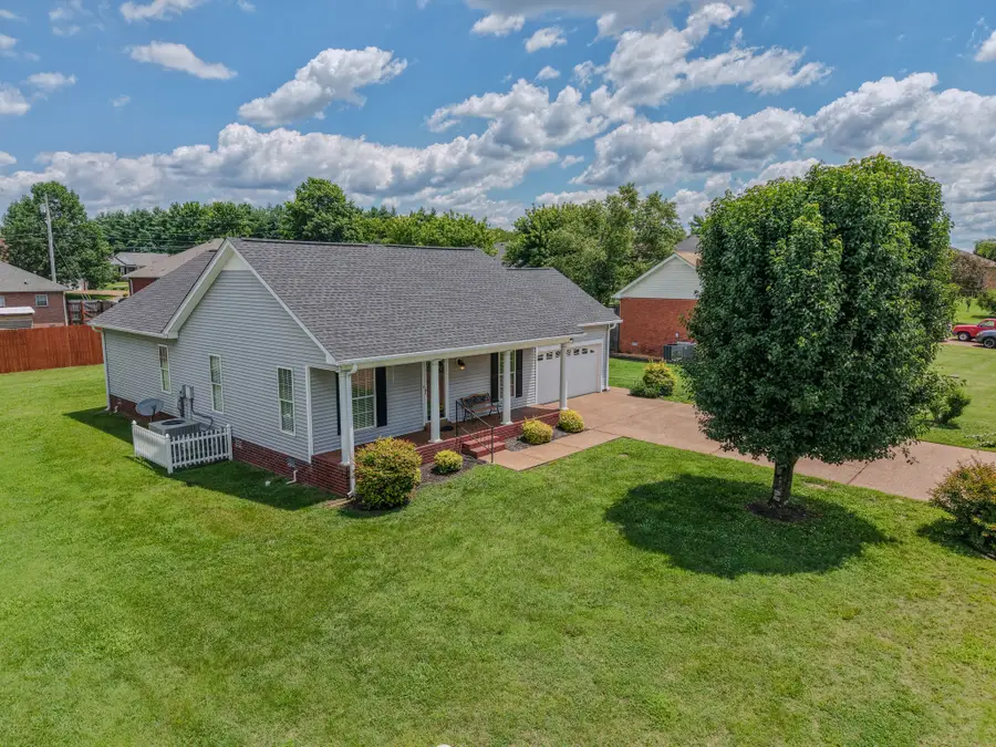 1102 Wedgewood Dr, Gallatin, TN 37066 - #2