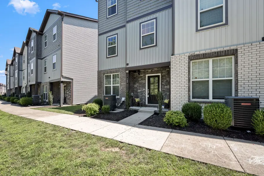 139 Ramsden Ave, La Vergne, TN 37086 - #2