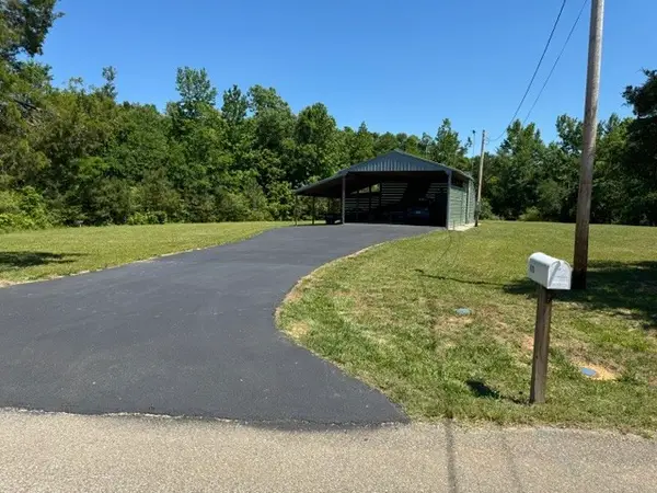 479 Horseshoe Bend Rd, Linden, TN 37096