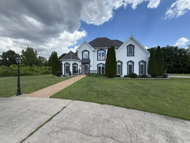 865 Butts Dr, Clarksville, TN 37042 - #2
