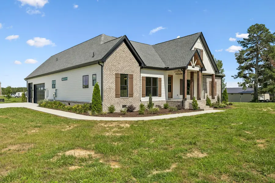 136 Summer Lake Dr, Summertown, TN 38483 - #2