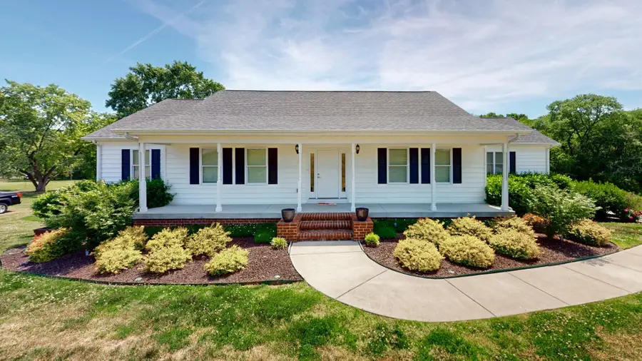 1909 Pointe Barton Dr, Lebanon, TN 37087 - #2