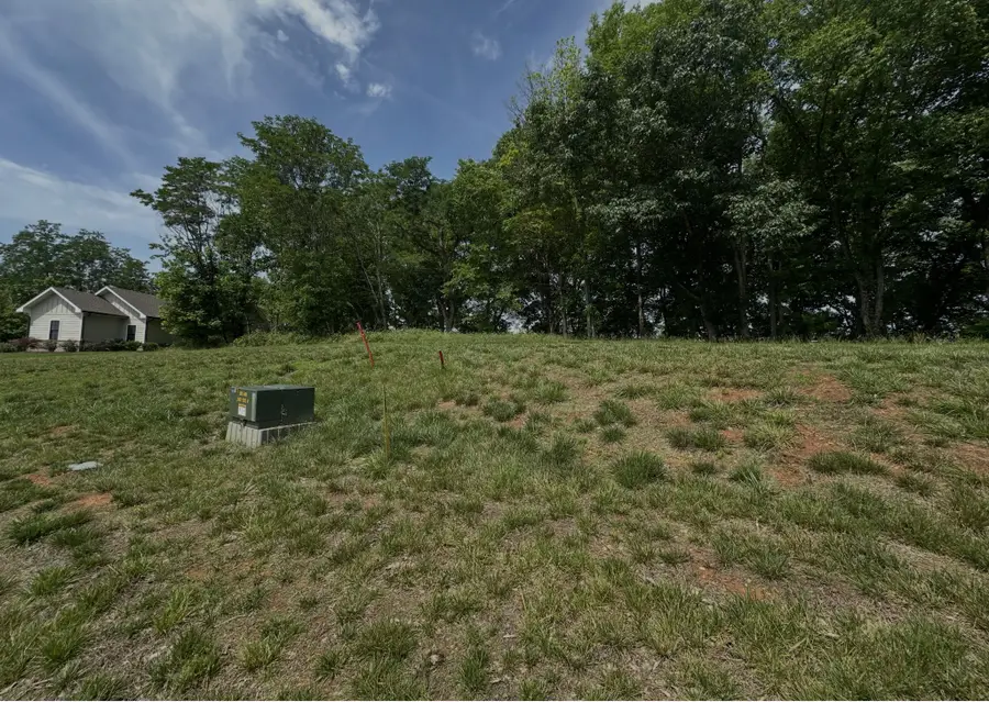 2061 Mockingbird Ln, Loudon, TN 37774 - #2