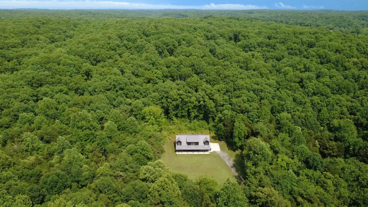 7075 Pinewood Rd, Nunnelly, TN 37137 - #1
