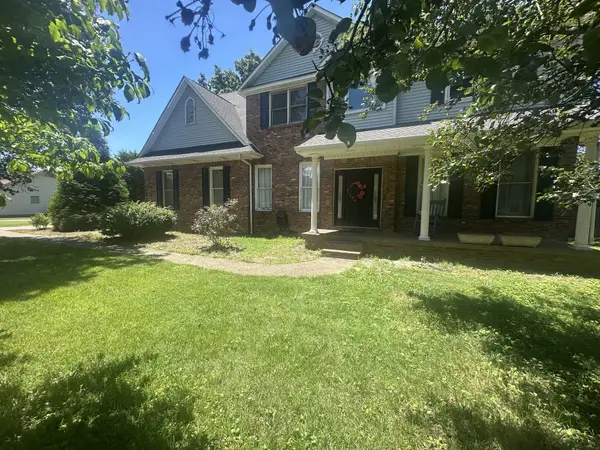 202 Quincy Dr, Hopkinsville, KY 42240