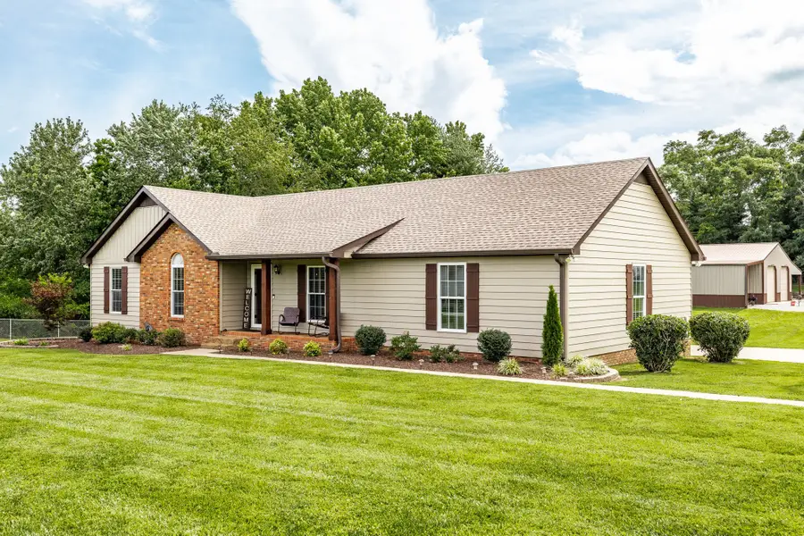 2205 Howell Rd, Greenbrier, TN 37073 - #2