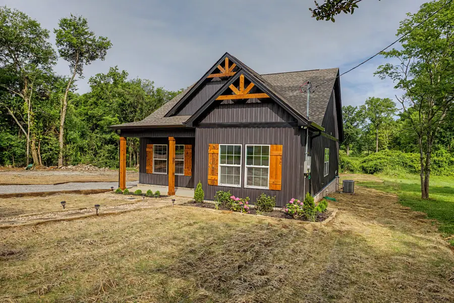 224 Hickory Ave, Lewisburg, TN 37091 - #3