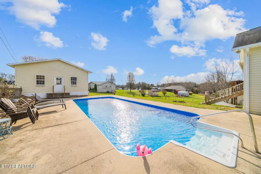 273 Washington St, Crossville, TN 38572 - #2
