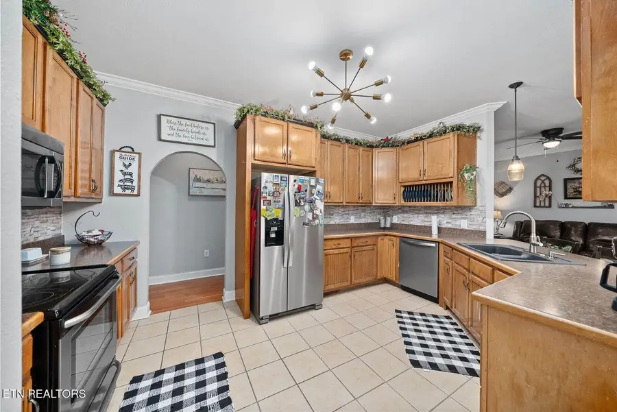 273 Washington St, Crossville, TN 38572 - #3