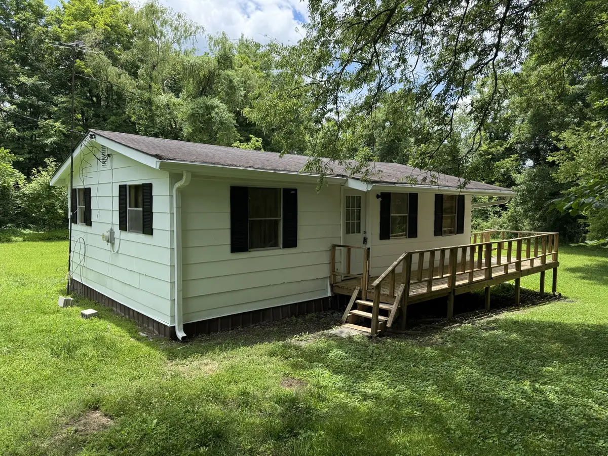 107 Coffey St, Wartrace, TN 37183 - #1