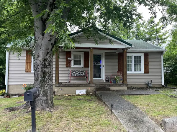 328 N Blakemore Ave, Gallatin, TN 37066
