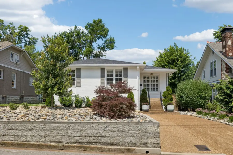 2105 18th Ave S, Nashville, TN 37212 - #2