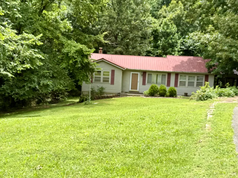 2115 Spring Hill Rd, Paris, TN 38242 - #2