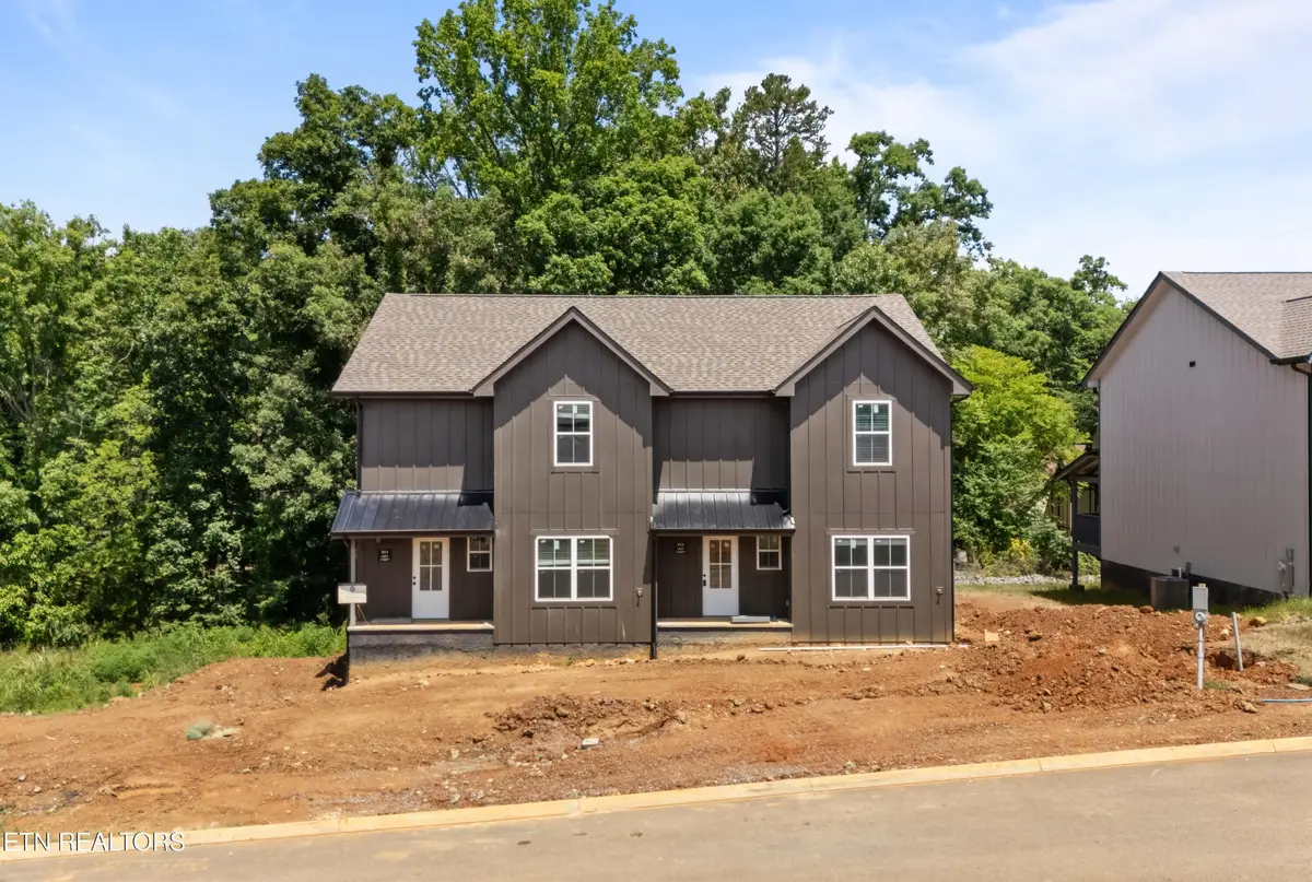 911 Lacy Ct, Sevierville, TN 37862 - #1