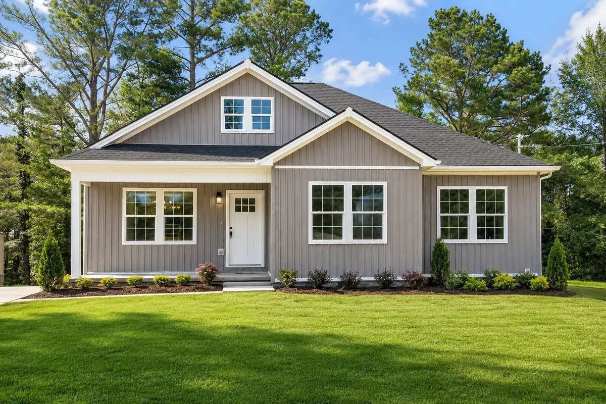 108 Phillips Rd, Charlotte, TN 37036 - #1