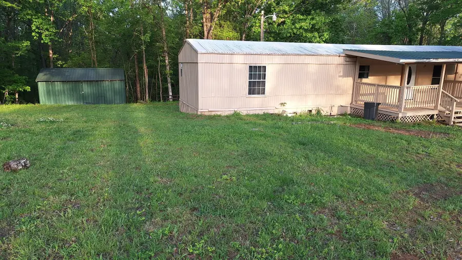342 E Little Richland Rd, Waverly, TN 37185 - #2