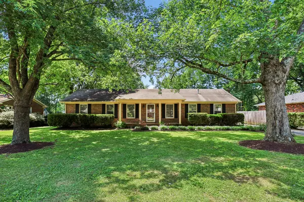 1419 Avon Rd, Murfreesboro, TN 37129