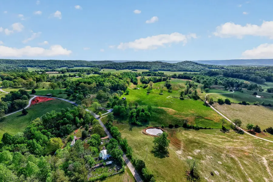 515 Jericho Rd, Quebeck, TN 38579 - #3