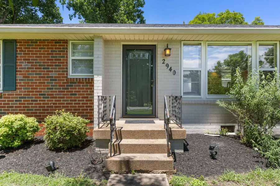 2940 Fernbrook Ln, Nashville, TN 37214 - #2