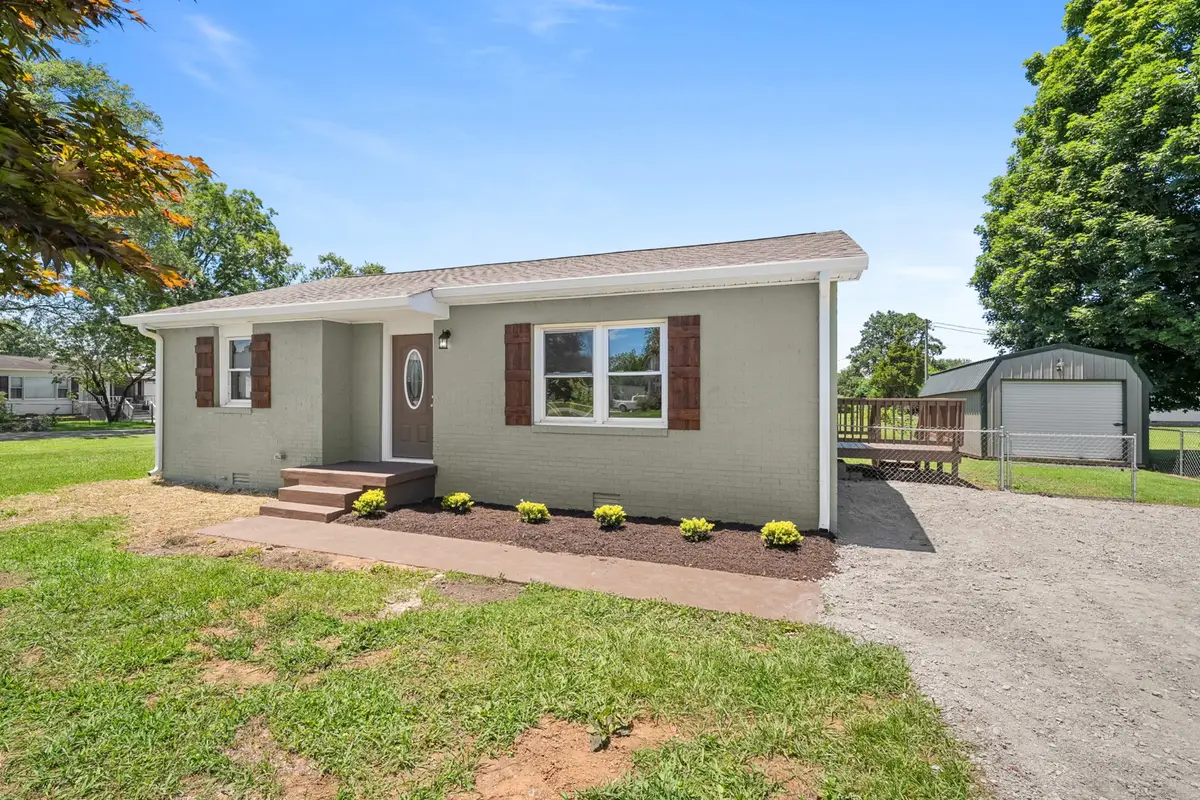 201 10th Ave N, Decherd, TN 37324 - #1