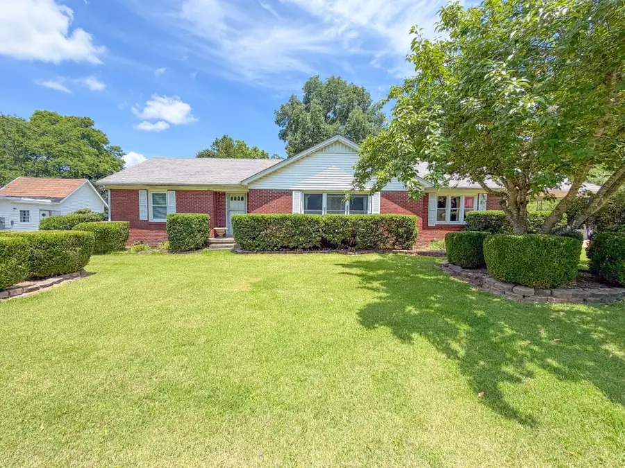 544 E Madison St, Pulaski, TN 38478 - #2