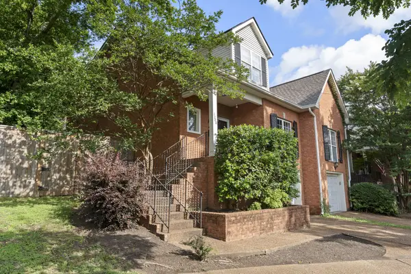 1200A Cedar Ln, Nashville, TN 37212