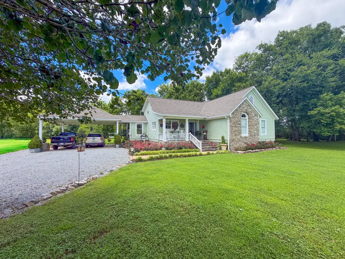 1342 Buchanan Creek Rd, Pulaski, TN 38478 - #1