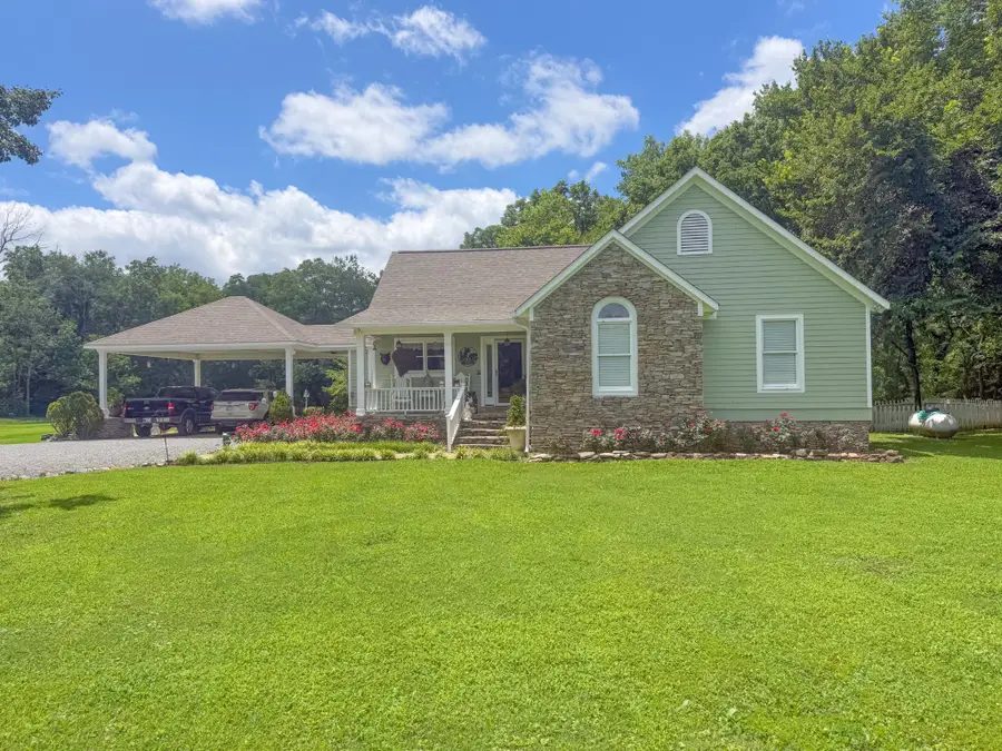 1342 Buchanan Creek Rd, Pulaski, TN 38478 - #2