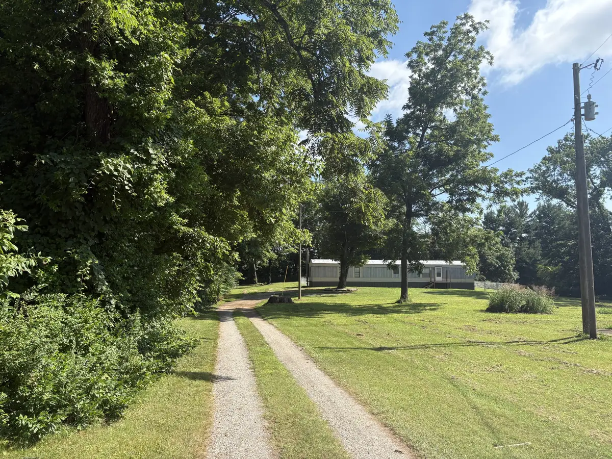 310 Sunset Dr, Sparta, TN 38583 - #1