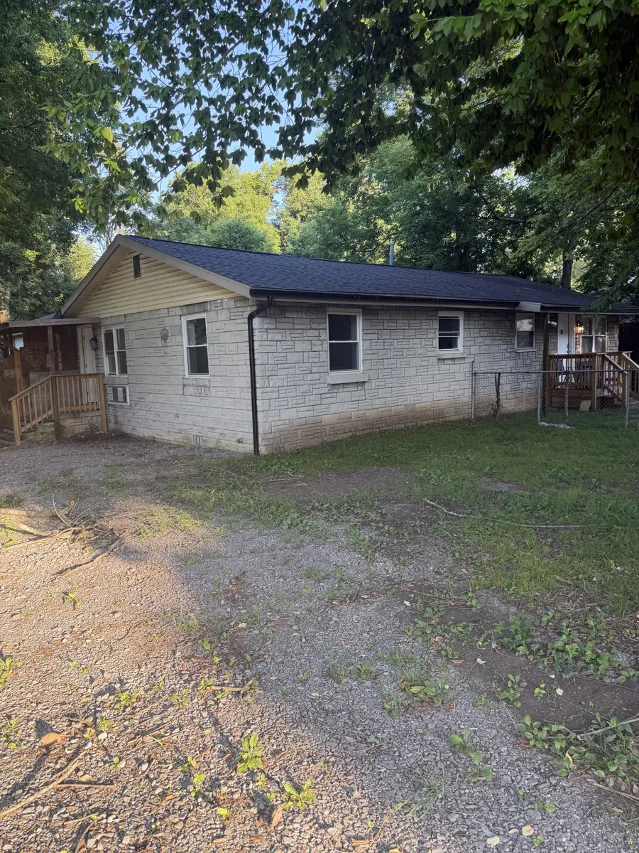 310 Braden St, Hopkinsville, KY 42240 - #3