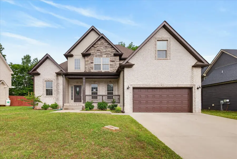 404 Glenstone Springs Dr, Clarksville, TN 37043 - #2