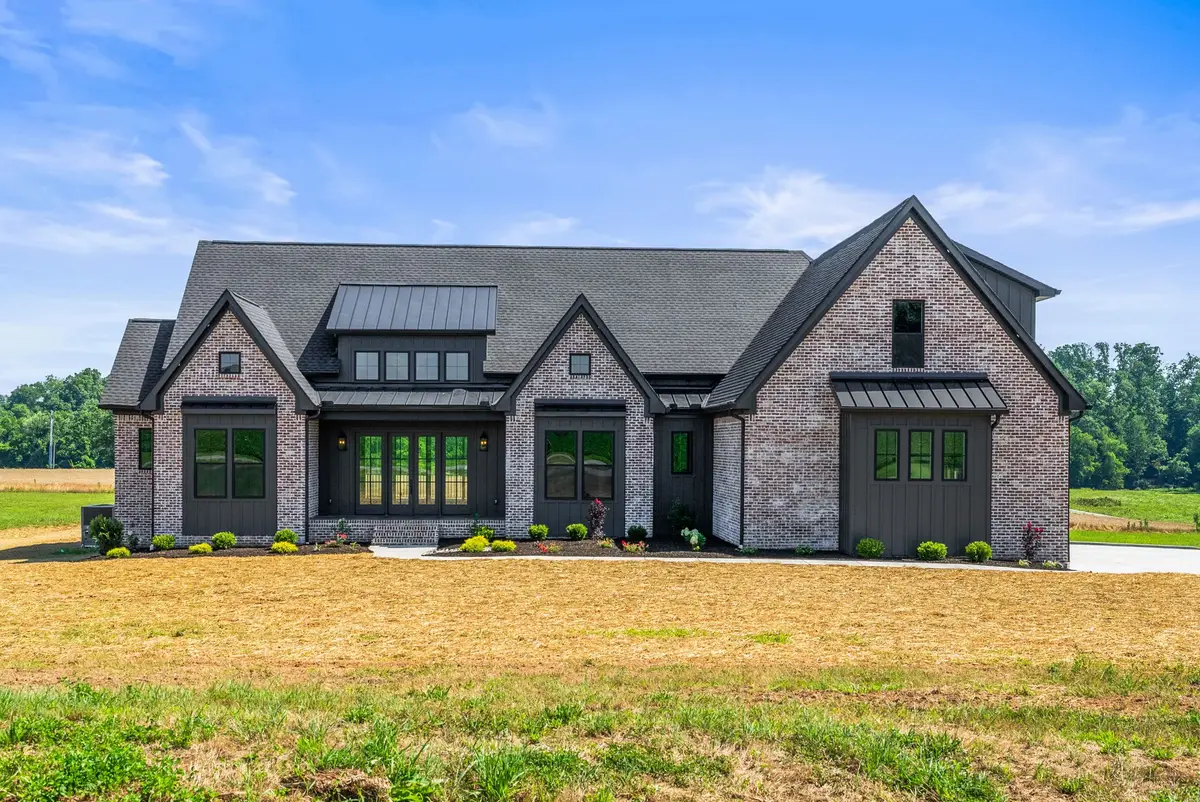293 Aplin Branch Rd, Cottontown, TN 37048 - #1