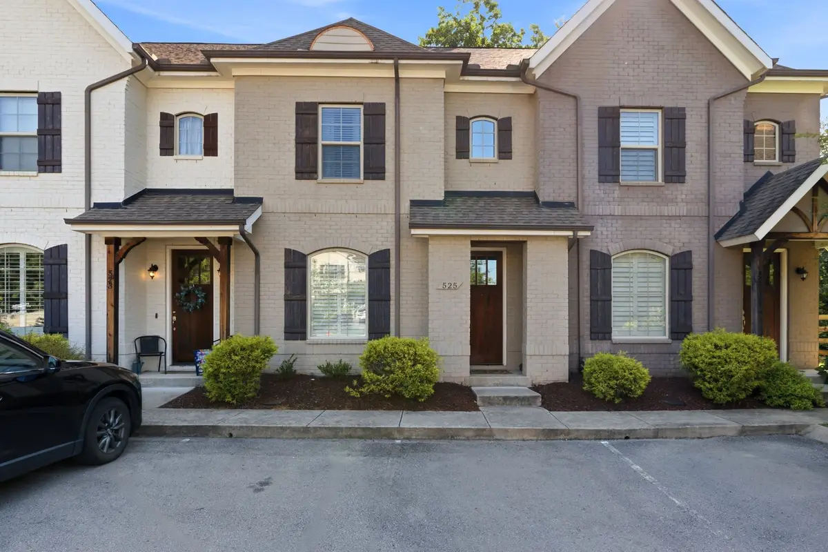 525 Harpeth Park Dr, Nashville, TN 37221 - #1