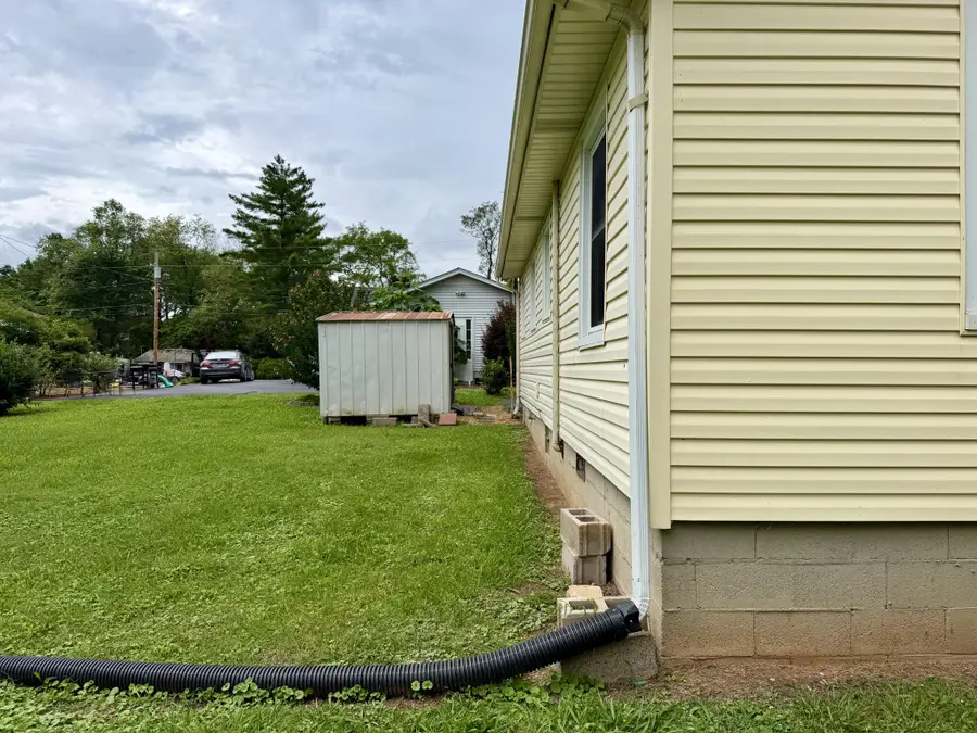 405 Old Morrison Rd, McMinnville, TN 37110 - #2