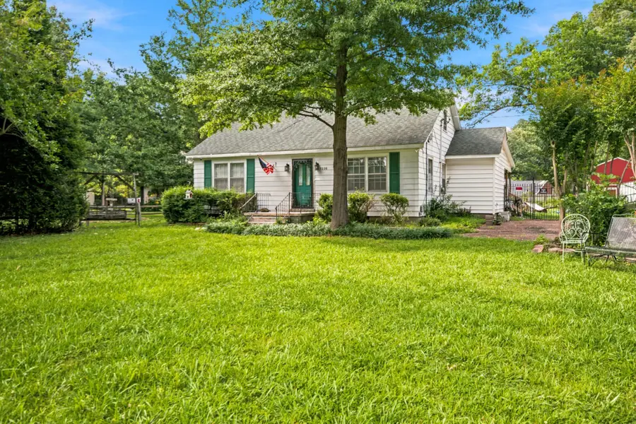 7228 Centralia Rd, Memphis, TN 38135 - #2
