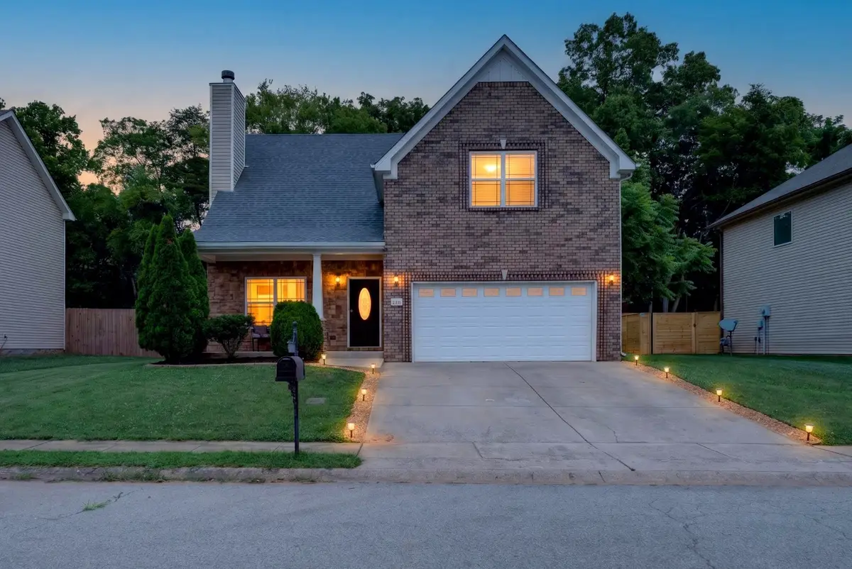 935 Cherry Blossom Ln, Clarksville, TN 37040 - #1