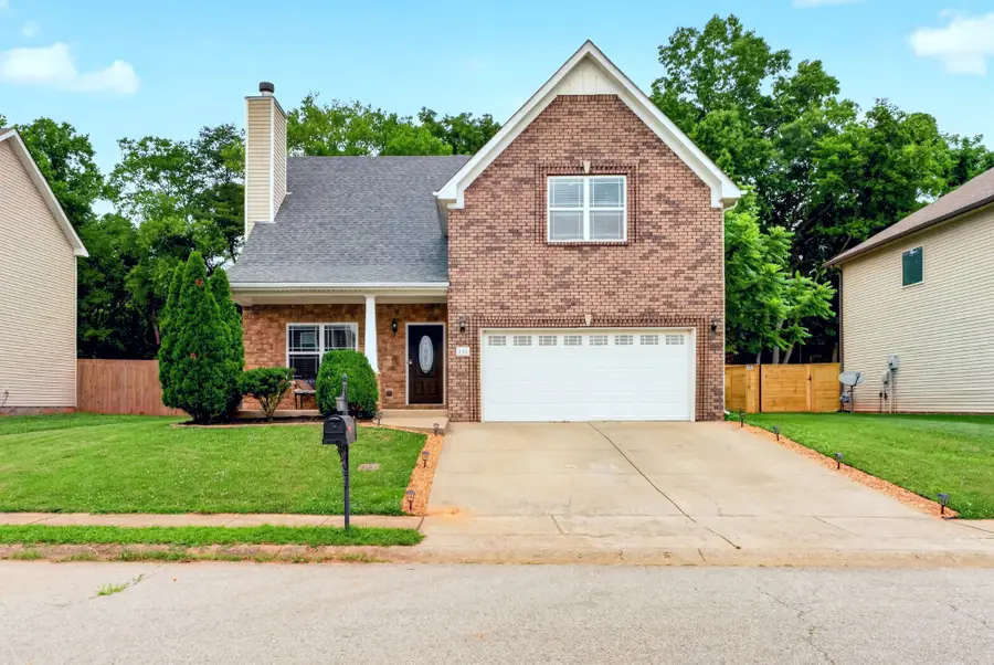 935 Cherry Blossom Ln, Clarksville, TN 37040 - #2