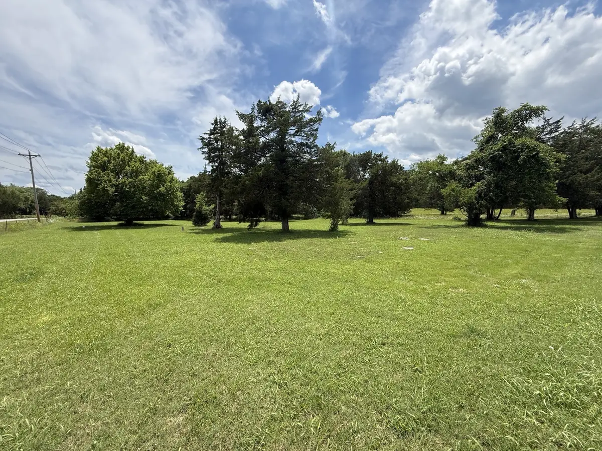 2300 Weeks Rd, Murfreesboro, TN 37127 - #1